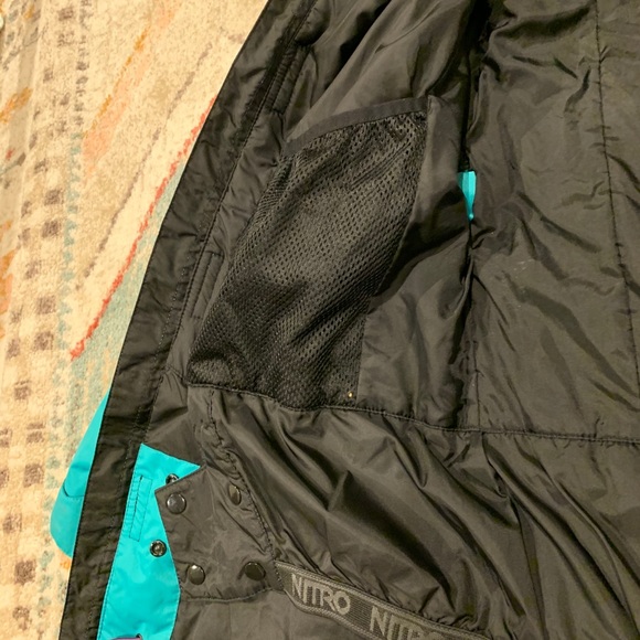 Nitro ski/snowboard jacket - Picture 3 of 6